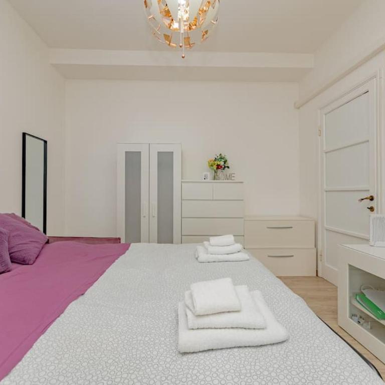 Bright & Cozy Home - City Center - Appartamento con 2 Camere da Letto - 18