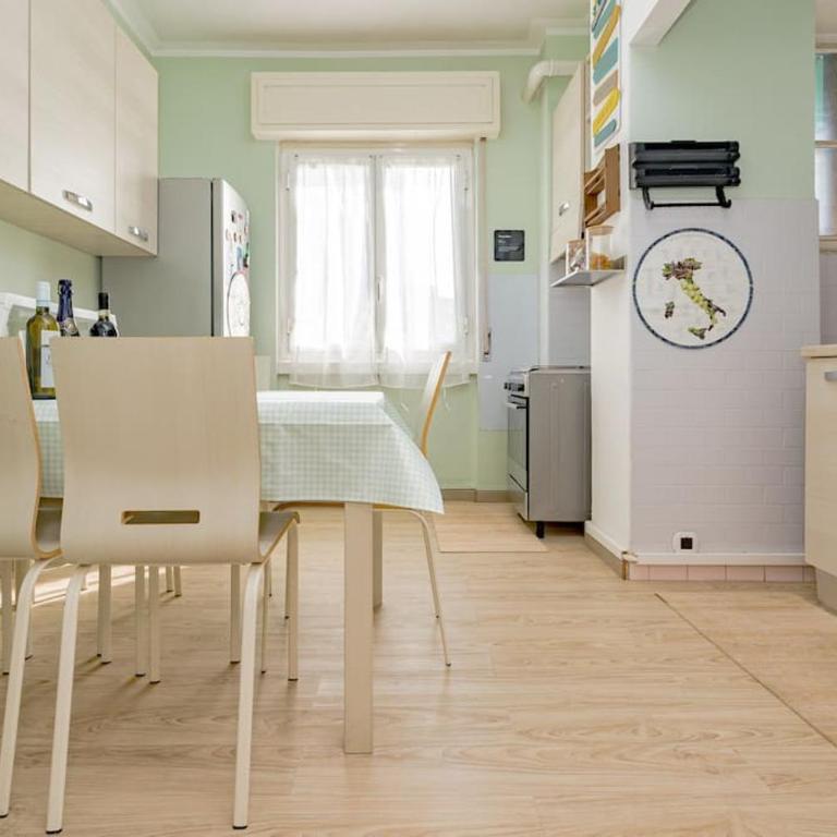 Bright & Cozy Home - City Center - Appartamento con 2 Camere da Letto - 32