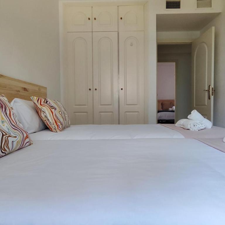 Pinogolf Elviria Marbella with free parking, wifi, pool and large terrace - Apartamento de 3 dormitorios - 27
