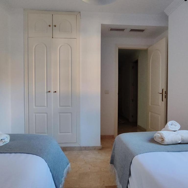 Pinogolf Elviria Marbella with free parking, wifi, pool and large terrace - Apartamento de 3 dormitorios - 31