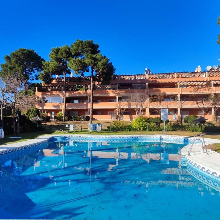 Pinogolf Elviria Marbella with free parking, wifi, pool and large terrace - Apartamento de 3 dormitorios - 1