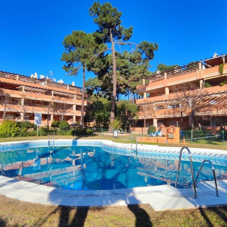 Pinogolf Elviria Marbella with free parking, wifi, pool and large terrace - Apartamento de 3 dormitorios - 2