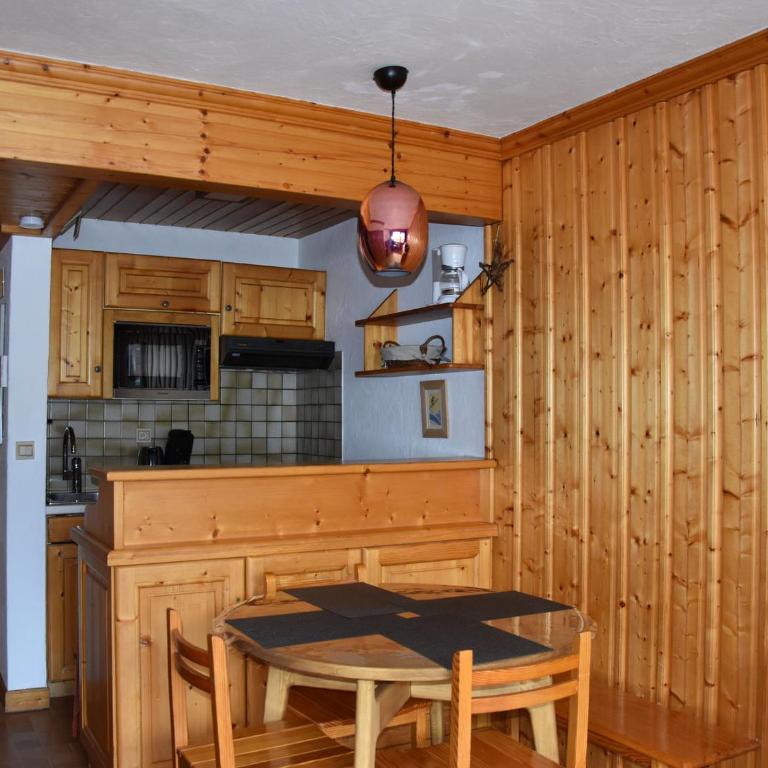 Appartement cosy 2 pièces au centre, balcon, 4 pers - FR-1-464-185 - Apartamento de 1 dormitorio - 1