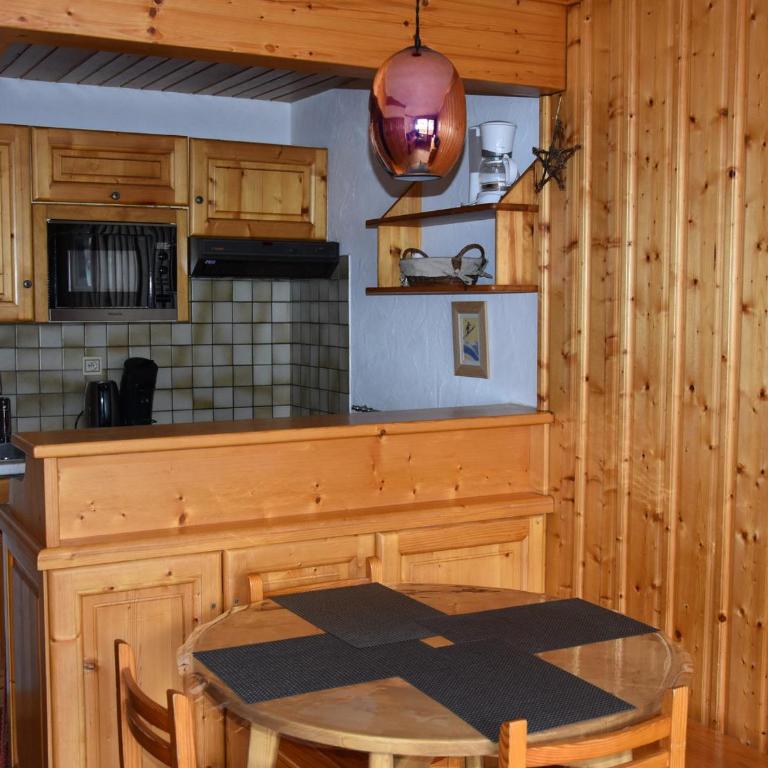 Appartement cosy 2 pièces au centre, balcon, 4 pers - FR-1-464-185 - Apartamento de 1 dormitorio - 8