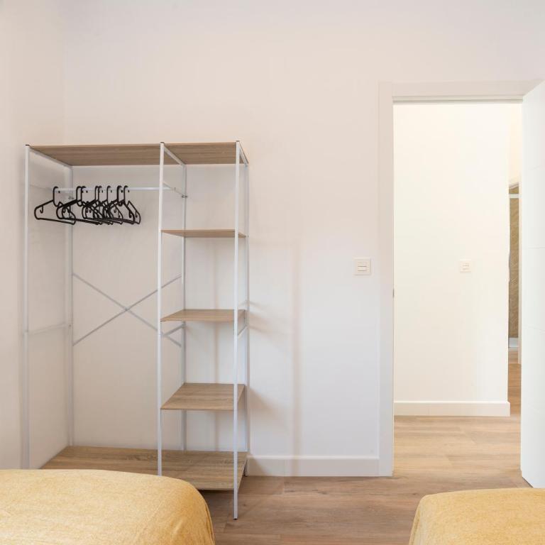 Capitan Huelin & centric by ELE Apartments - Three-Bedroom Apartment - 30