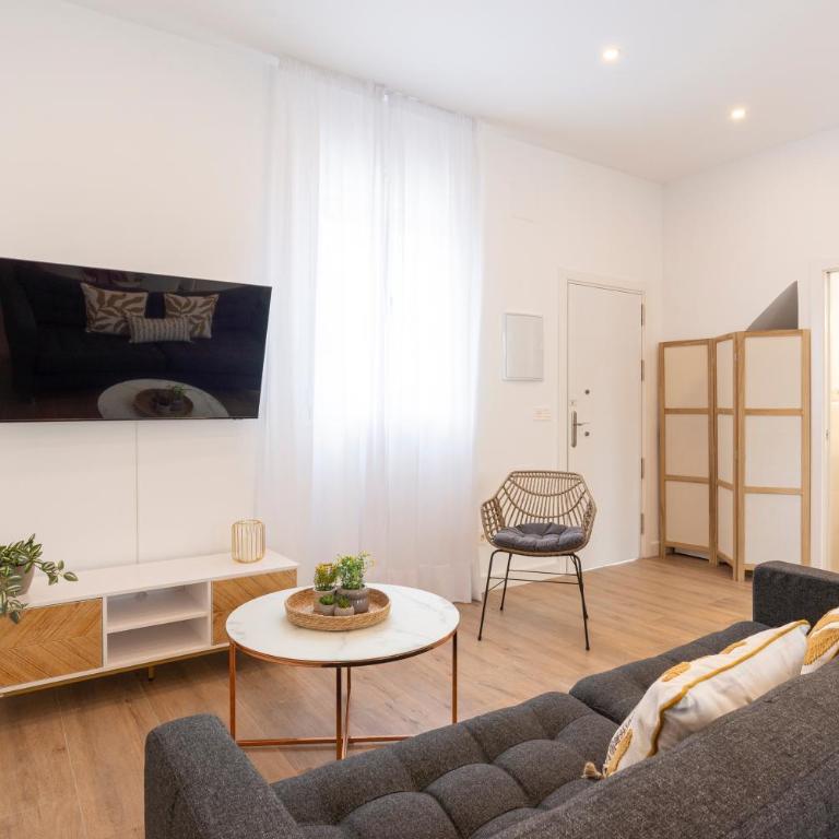Capitan Huelin & centric by ELE Apartments - Three-Bedroom Apartment - 4