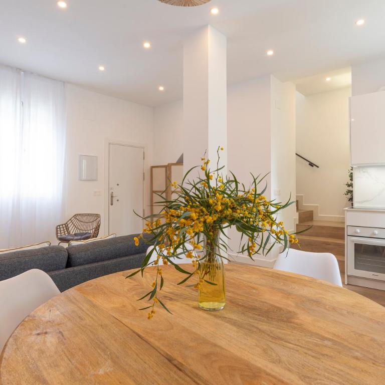 Capitan Huelin & centric by ELE Apartments - Three-Bedroom Apartment - 8