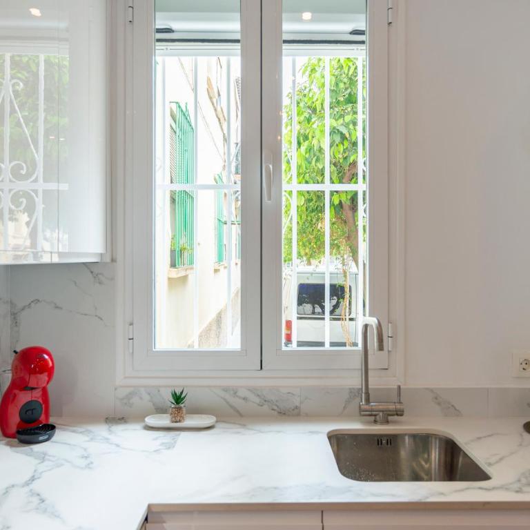 Capitan Huelin & centric by ELE Apartments - Three-Bedroom Apartment - 12