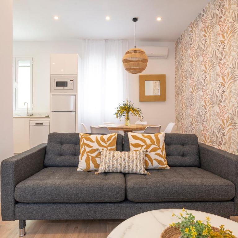 Capitan Huelin & centric by ELE Apartments - Three-Bedroom Apartment - 2
