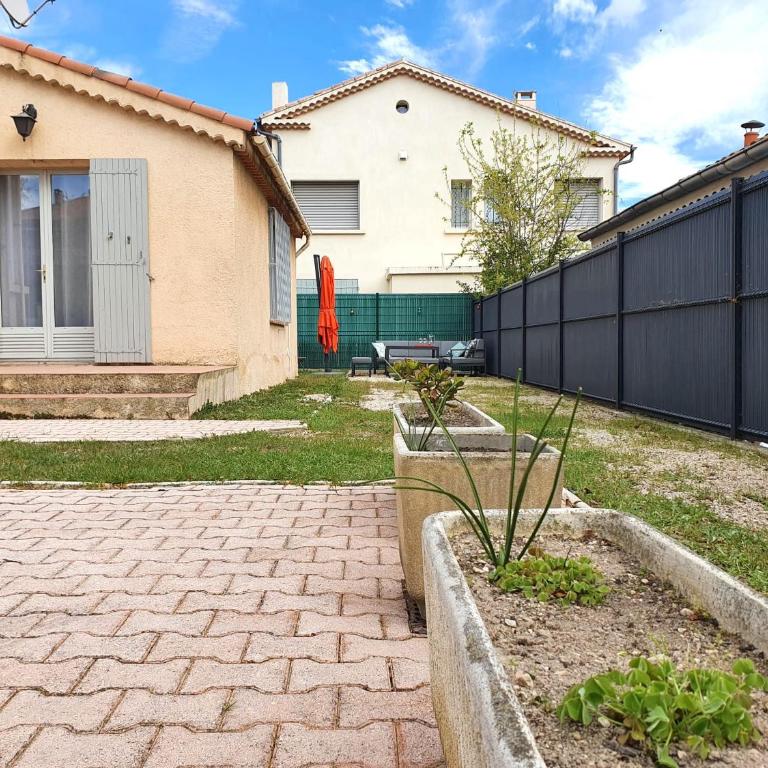 Villa Tassigny - Three-Bedroom Villa - 37