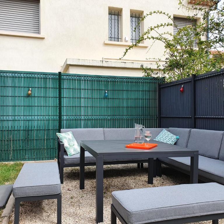 Villa Tassigny - Three-Bedroom Villa - 42