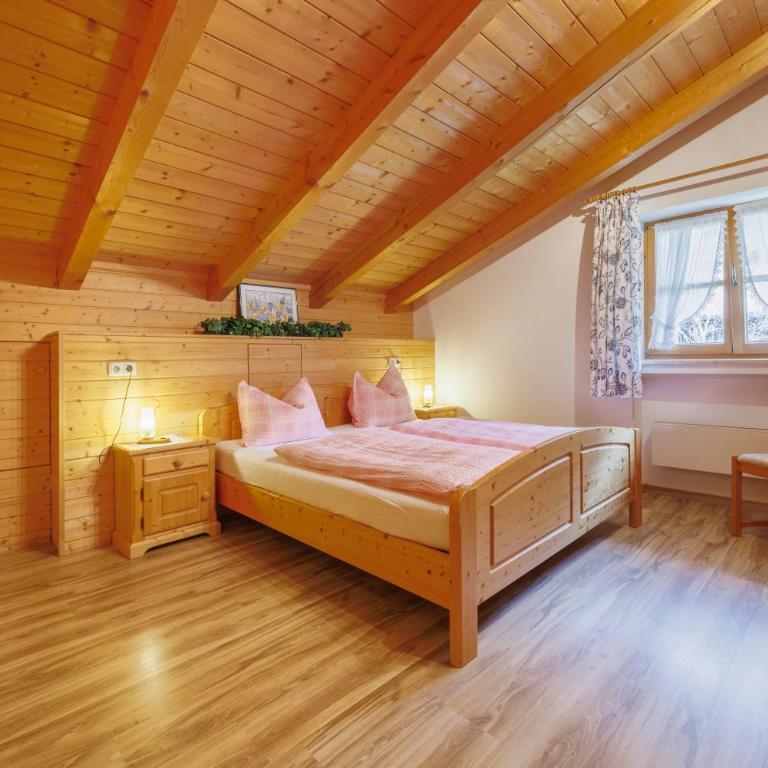 Ferienwohnung Klöpping inkl. Chiemgaukarte - Two-Bedroom Apartment - 3