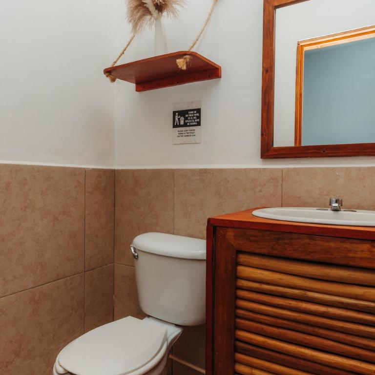 Che Holbox Hostel & Bar Adults Only - Cama en habitación femenina compartida de 4 camas - 9