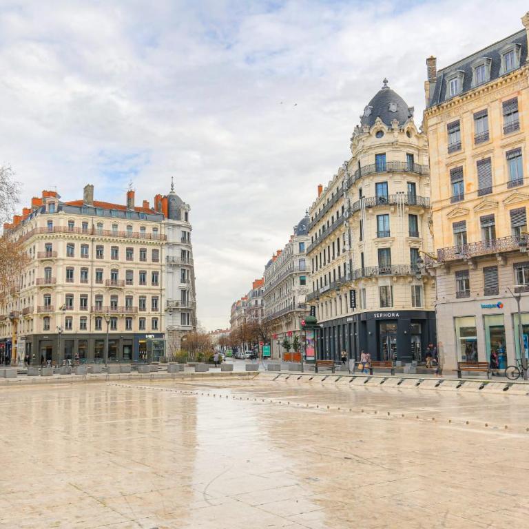 Cosy et Calme en hypercentre - Apartment - 18