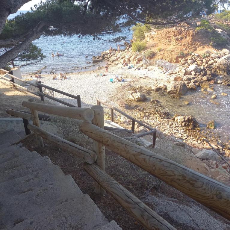 Bandol, T3, les pieds dans l'eau, presqu'île du Capelan - Appartement 2 Chambres - 16