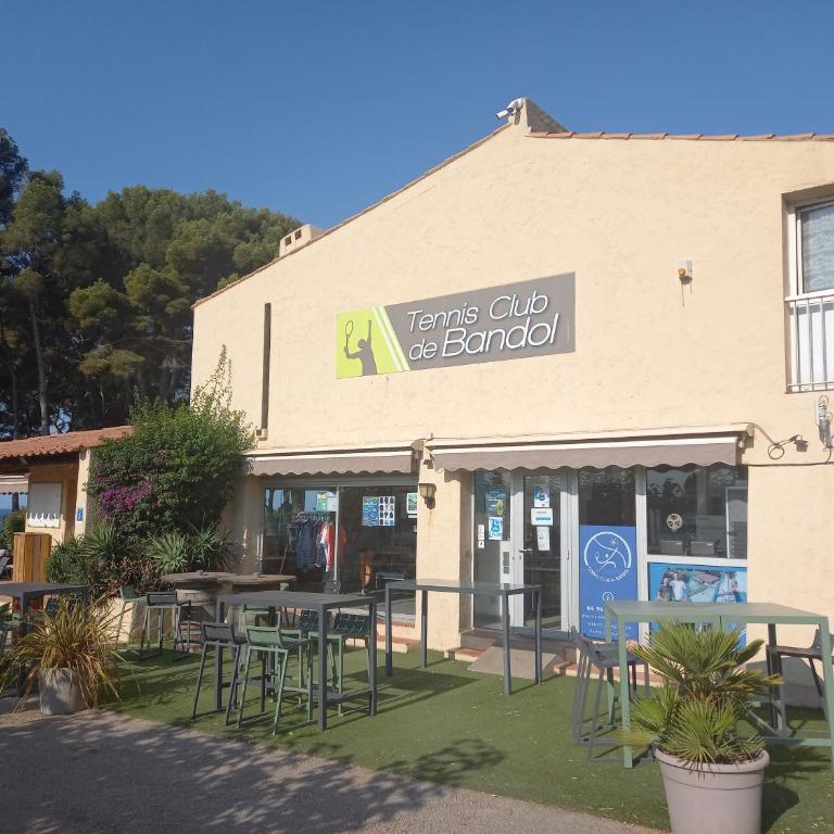 Bandol, T3, les pieds dans l'eau, presqu'île du Capelan - Appartement 2 Chambres - 27