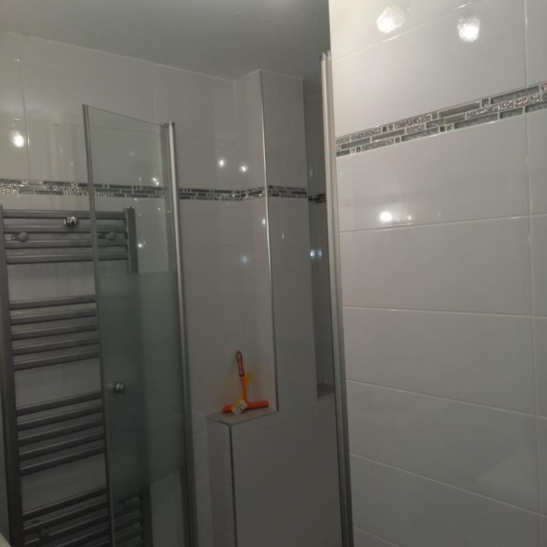 Bandol, T3, les pieds dans l'eau, presqu'île du Capelan - Appartement 2 Chambres - 24