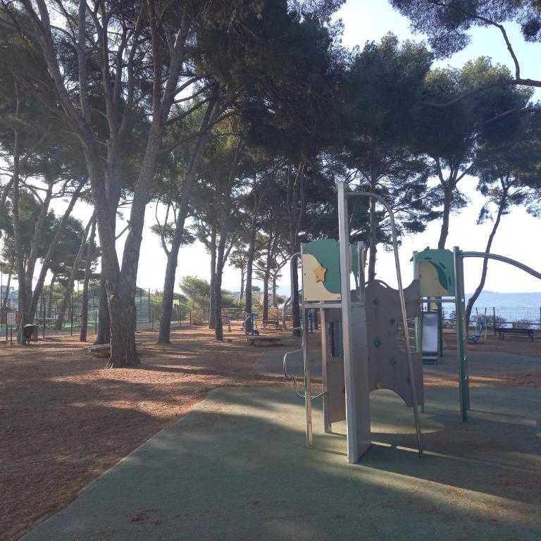 Bandol, T3, les pieds dans l'eau, presqu'île du Capelan - Appartement 2 Chambres - 18