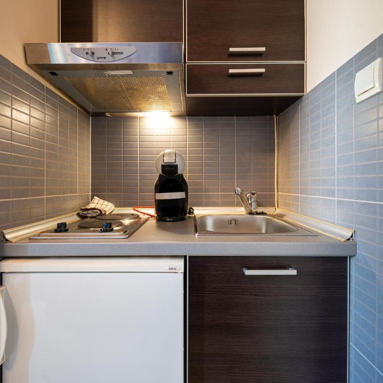 Majestic City Apartments - Studio - 8