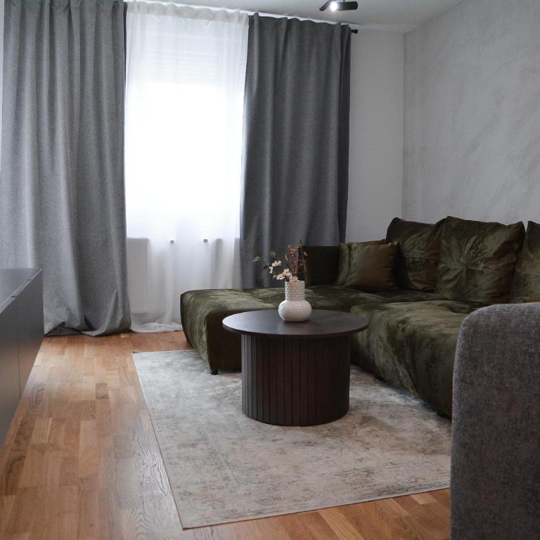 CROWN apartment 3 - One-Bedroom Apartment - 10