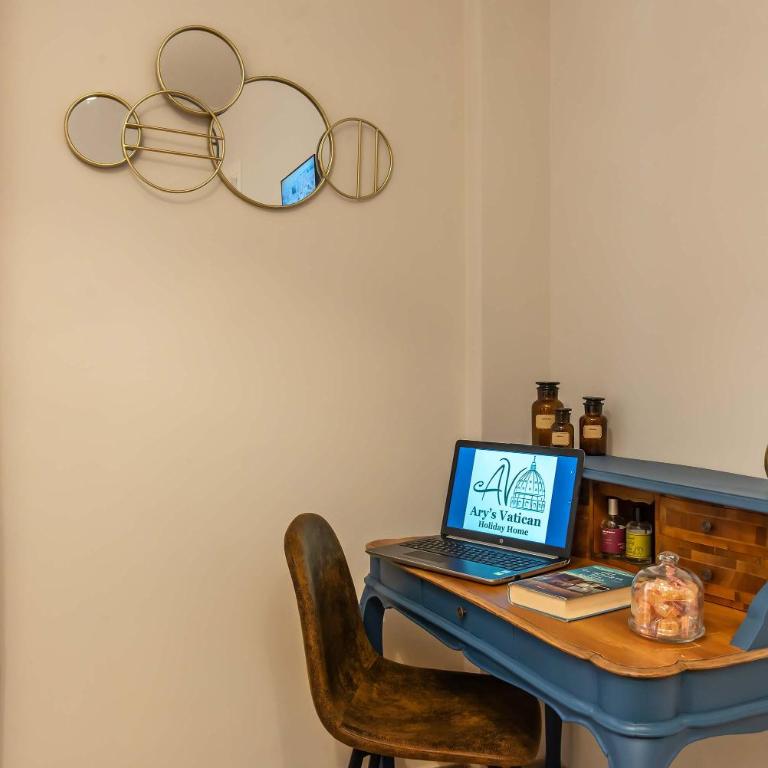 Ary's Vatican Holiday Home - Three-Bedroom Apartment - 17