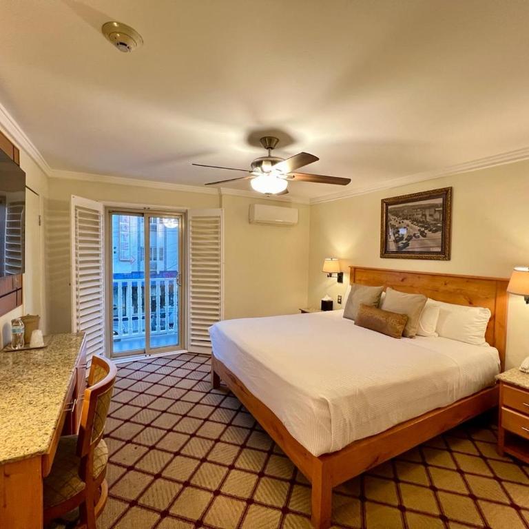 Hotel Caesars - King Room - 7