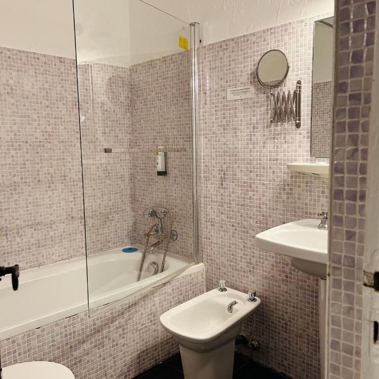 Logis Hôtels La Bastide des Golfs - Chambre Double - 3