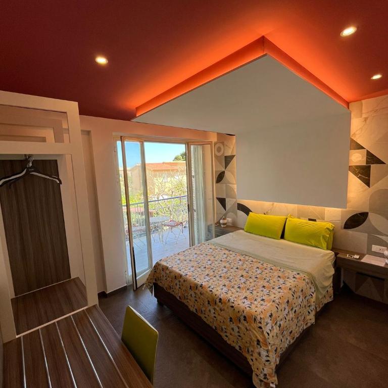 Mongibello Palace B&B - Camera King con Balcone - 14