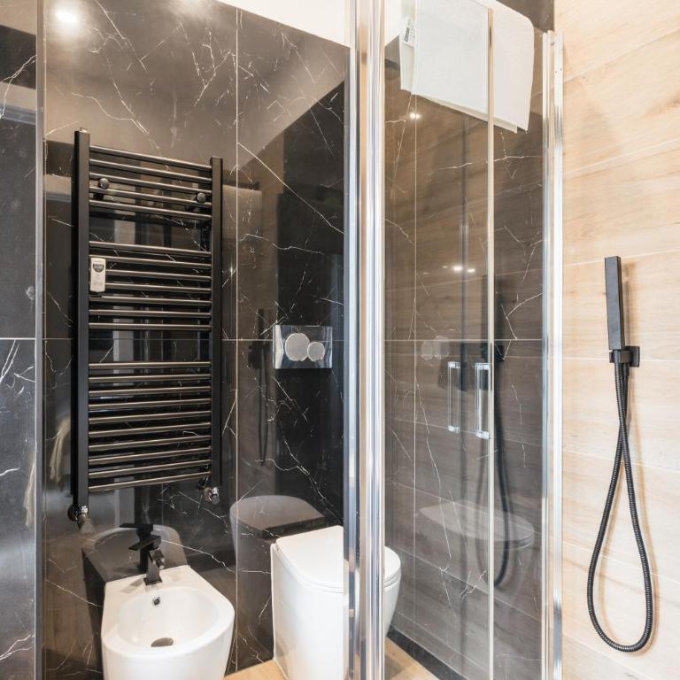 Italy House - Two-Bedroom Apartment - 23