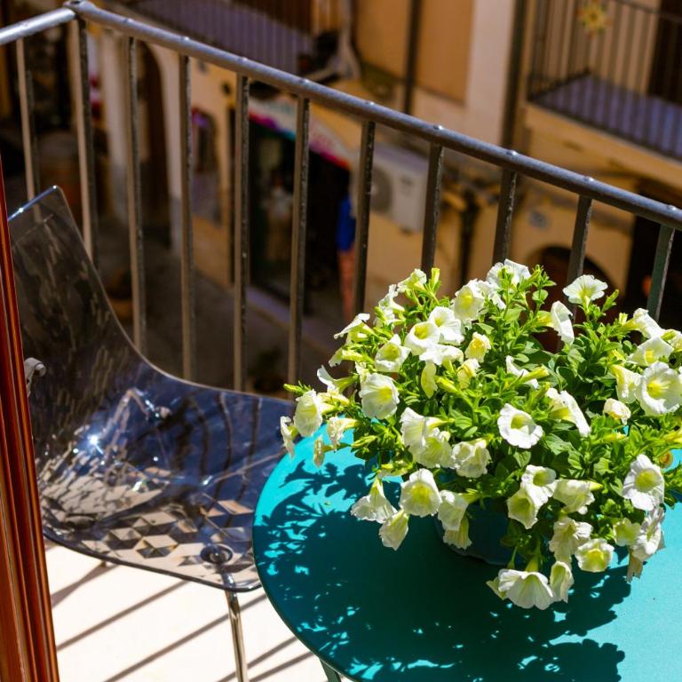 30 Balcone Bordonaro - Appartamento con 2 Camere da Letto - 36