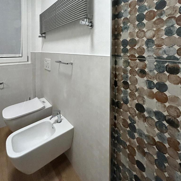 PASUBIO DUE - Appartamento con 2 Camere da Letto - 2