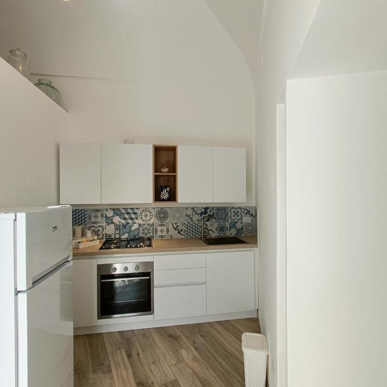 Regina Margherita - Appartamento con 2 Camere da Letto, Balcone e Vista mare - 18