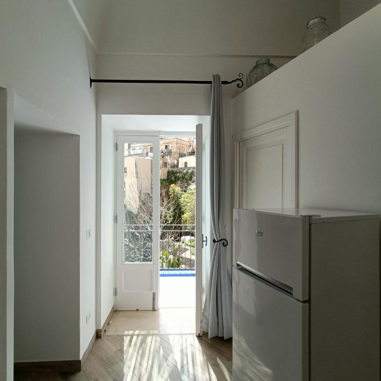 Regina Margherita - Appartamento con 2 Camere da Letto, Balcone e Vista mare - 16