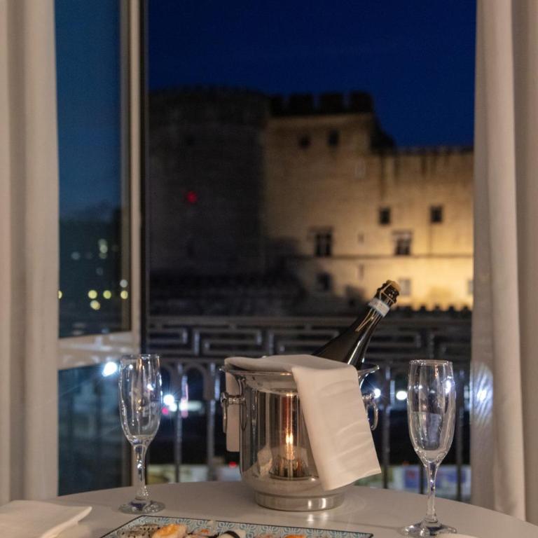 MAIN - Municipio - Suite King con Vista Mare e Vasca Idromassaggio - 7