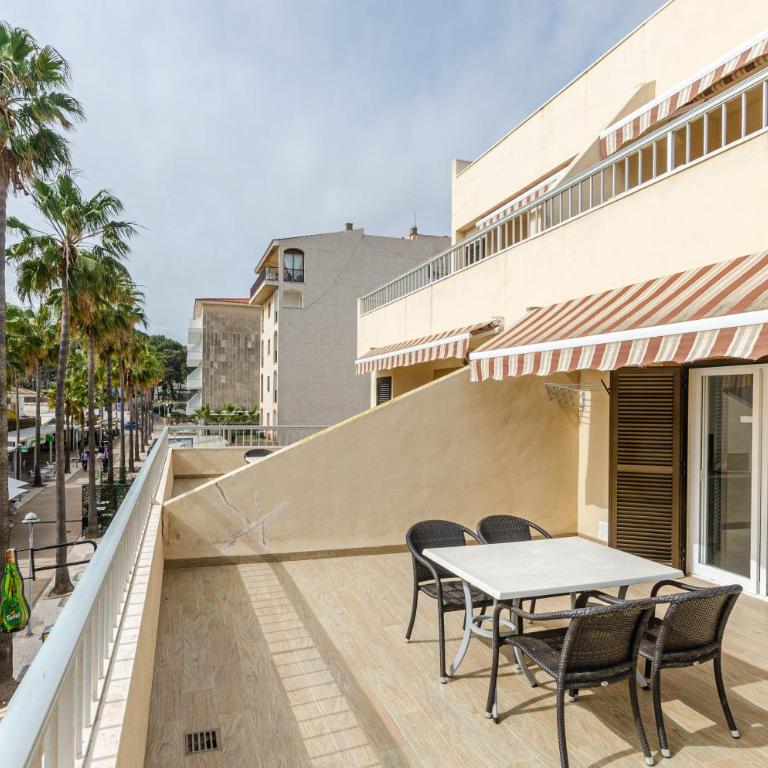 Acapulco Apartments - Apartment with Terrace - 1