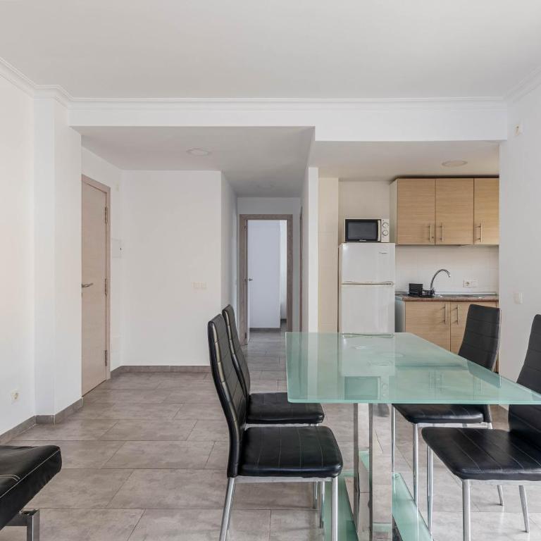 Acapulco Apartments - One-Bedroom Apartment - 1