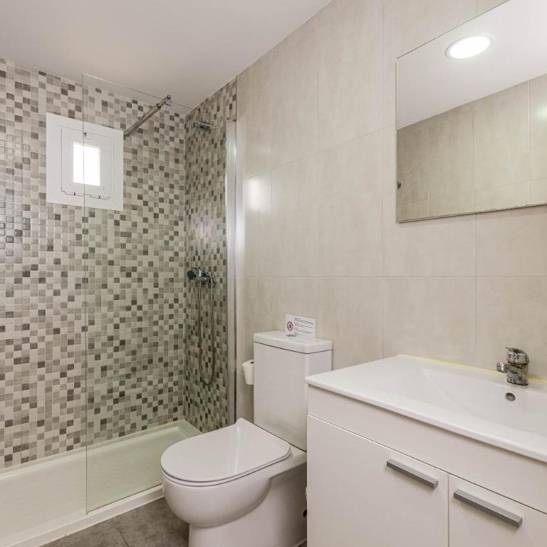 Acapulco Apartments - One-Bedroom Apartment - 2