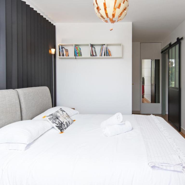 Spacieux appartement - Parking - Piscine - BV - Appartement 2 Chambres - 11