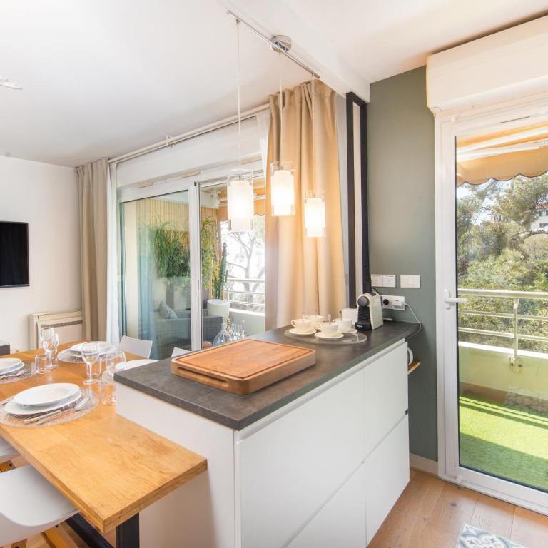 Spacieux appartement - Parking - Piscine - BV - Appartement 2 Chambres - 19