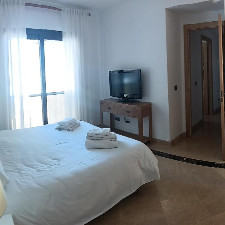 Lovely apartment with pool & sea views - Marina Del Castillo 2129 - Apartamento con vistas al mar - 20