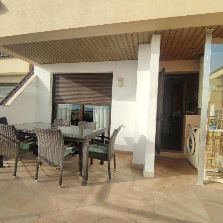 Lovely apartment with pool & sea views - Marina Del Castillo 2129 - Apartamento con vistas al mar - 4