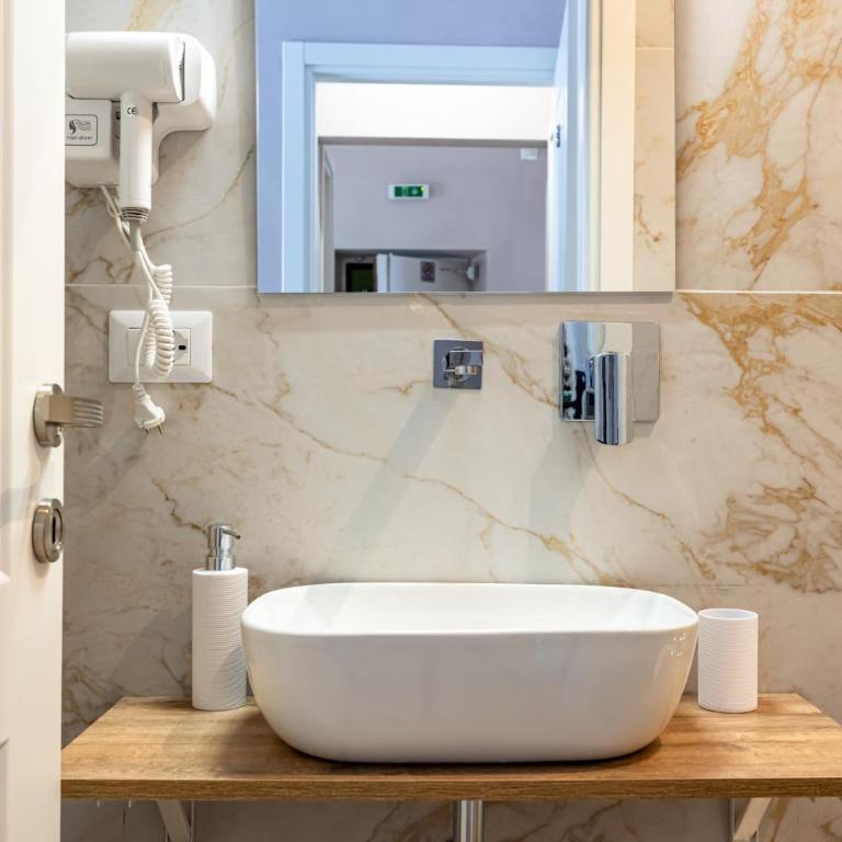 Affittacamere Casalí - Camera Matrimoniale con Bagno Privato - 15