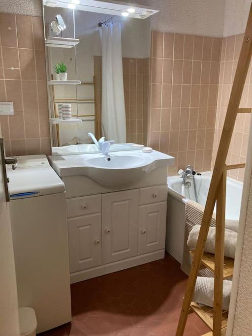 Maison au calme dans la pinède - Casa con 2 Camere da Letto - 24