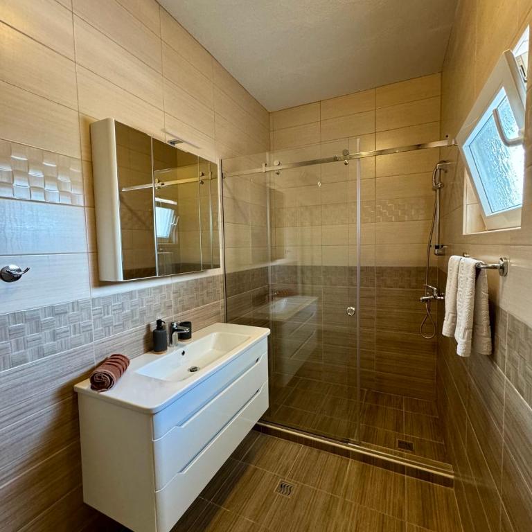 Apartments Seaview Estate Radovic - Apartman sa 2 Spavaće Sobe - 9