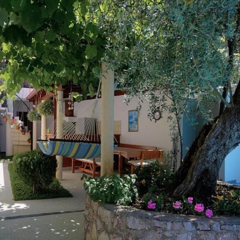 Gala’s Miracle Garden - Kuća s 5 Spavaćih Soba - 3