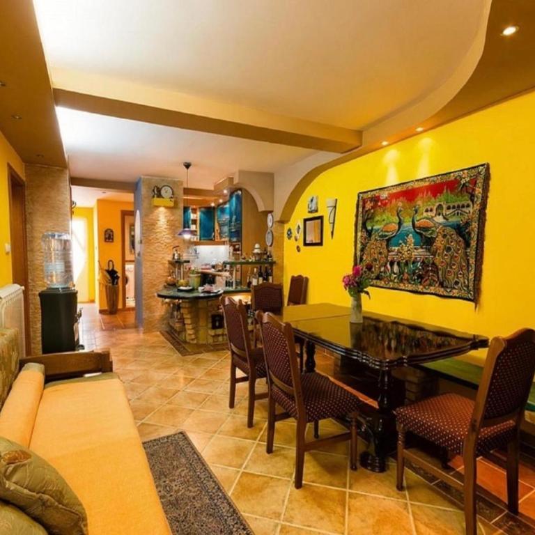 Gala’s Miracle Garden - Kuća s 5 Spavaćih Soba - 11