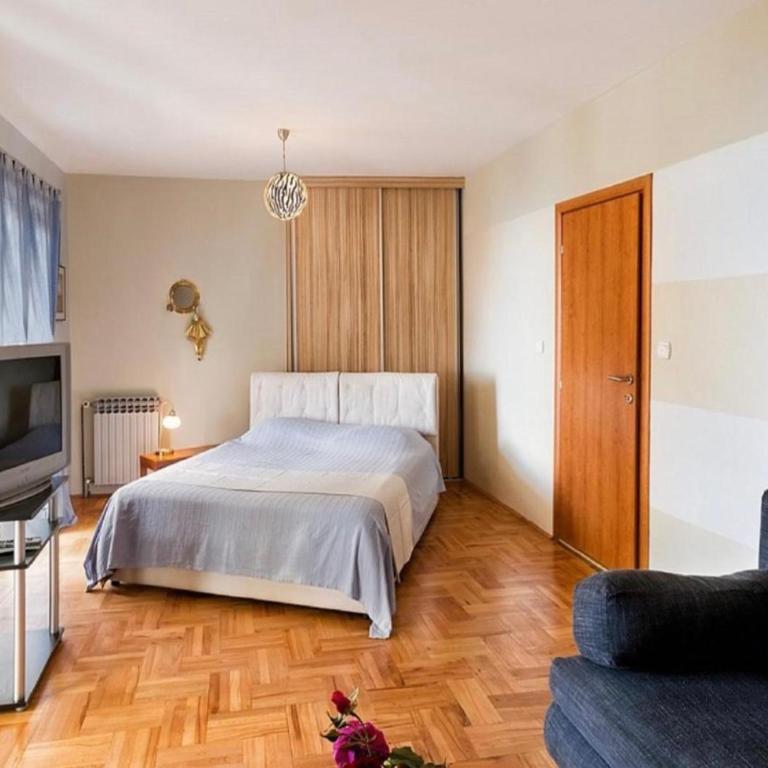 Gala’s Miracle Garden - Kuća s 5 Spavaćih Soba - 18