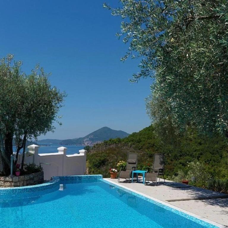 Gala’s Miracle Garden - Kuća s 5 Spavaćih Soba - 8