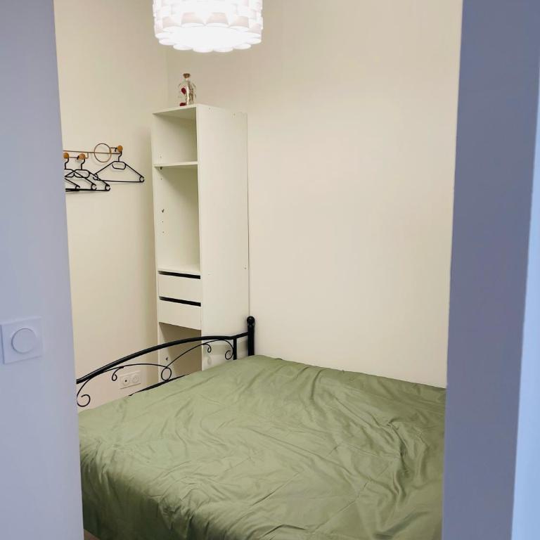 LE CAUBOUS Plein centre Appartement calme avec chambre et cuisine équipée - Studio Double Deluxe - 4