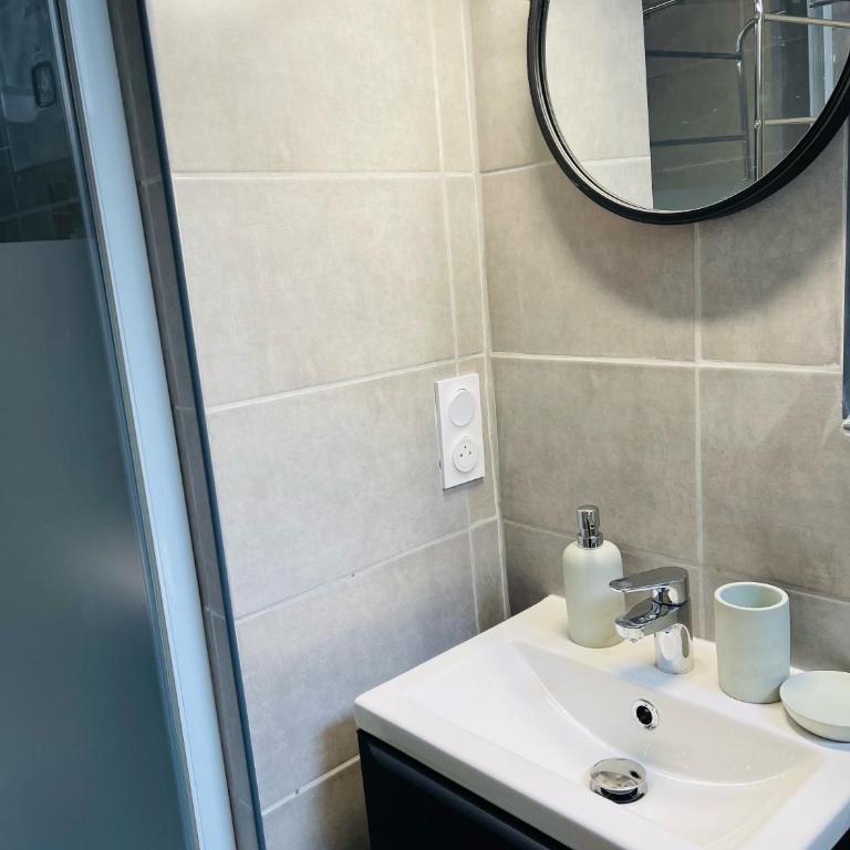 LE CAUBOUS Plein centre Appartement calme avec chambre et cuisine équipée - Studio Double Deluxe - 7